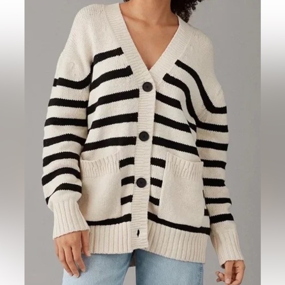 American Eagle Striped Black and White Cardigan - Picture 1 of 3